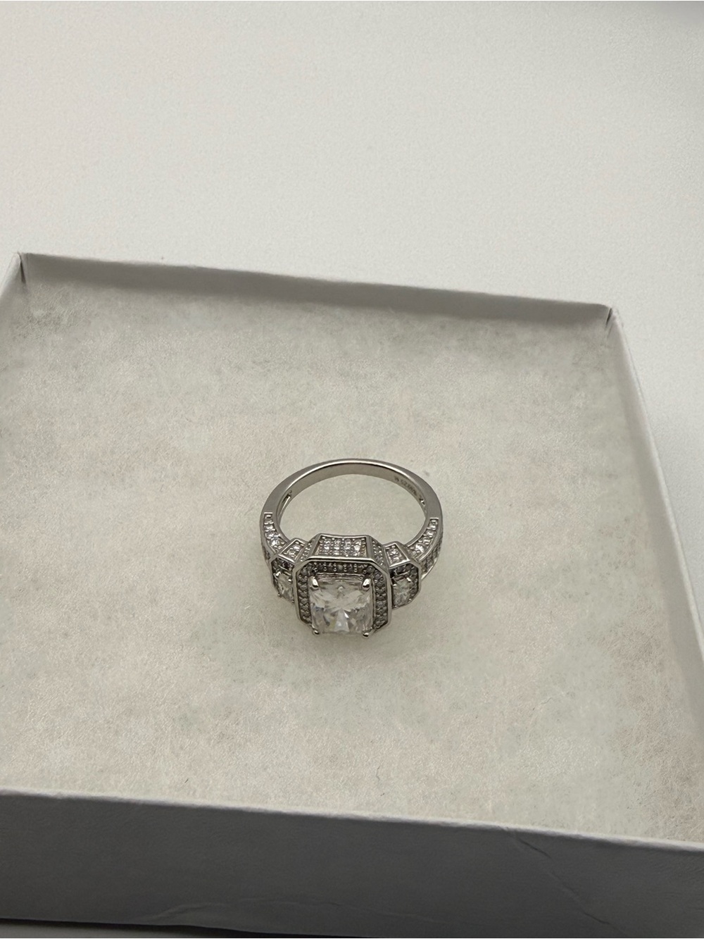 Women’s VVS Moissanite 925 Sterling Silver Ring